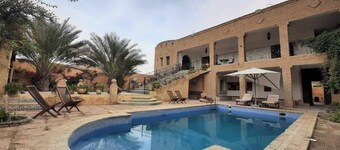 Guest house Dar Traki Tozeur tourist area with swimming pool and breakfast included.
