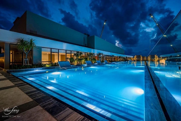 Rooftop pool