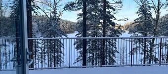 B1 Lakeside Suite Polku Hotel