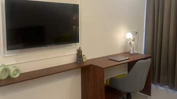 Standard Studio Suite | Premium bedding, free WiFi, bed sheets