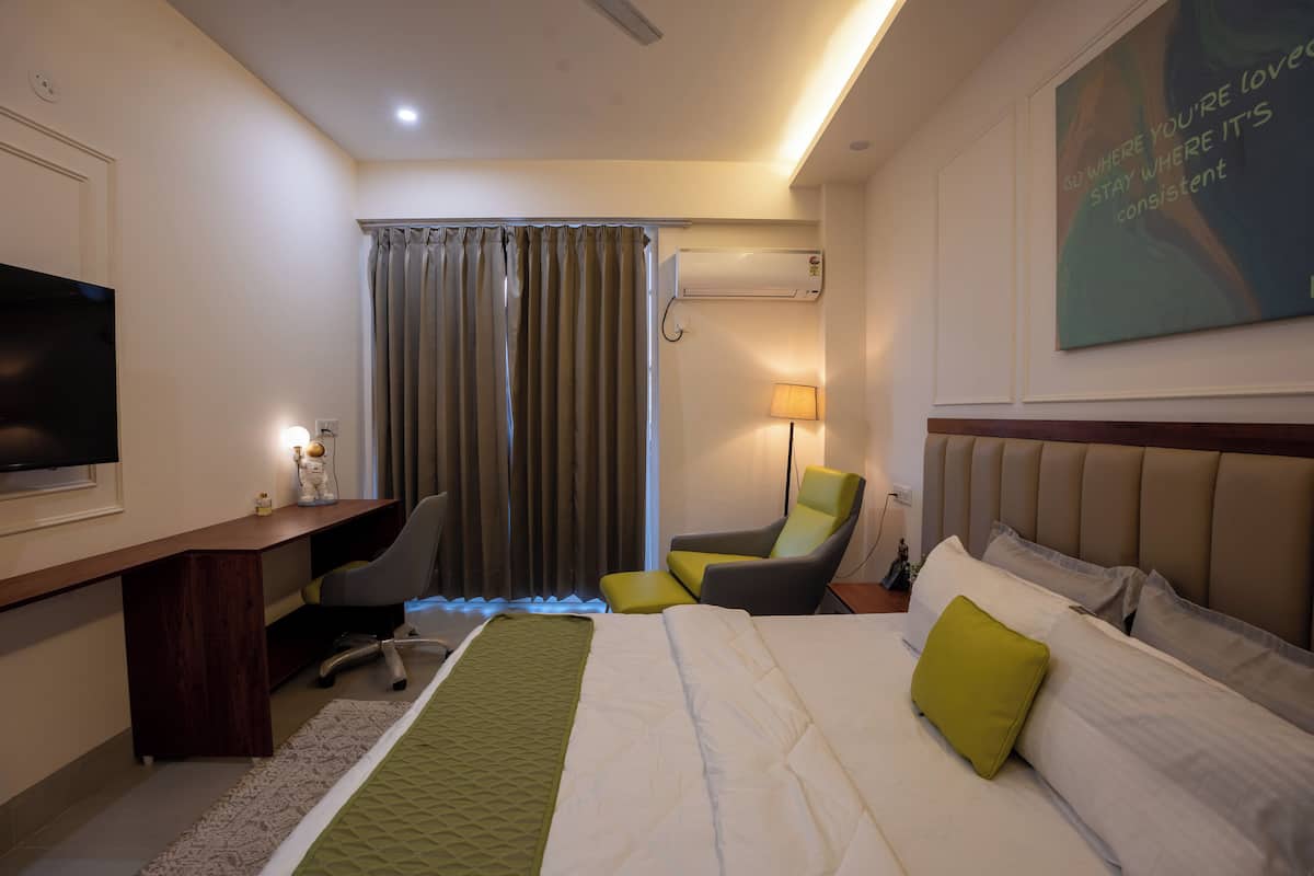 Standard Studio Suite | Premium bedding, free WiFi, bed sheets