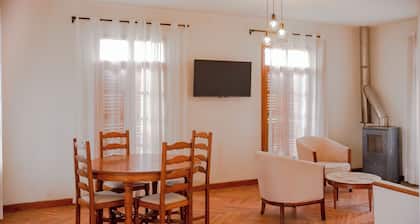 Authenticity and Comfort: Renovated Traditional House