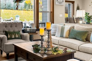 Smart TV, fireplace, table tennis