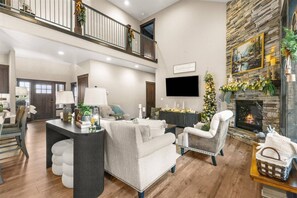 Smart TV, fireplace, ping pong