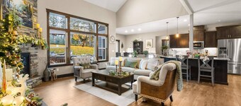 Four Bedroom Retreat Near Hayden Lake: Game Room, Family Fun