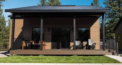 Experience Simple Montana Luxury (Cottage #2)