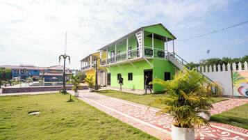 Group Stay Cottage (Water Park Activities) | 2 bedrooms, in-room safe, soundproofing, free WiFi