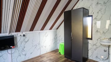 Luxury Cottage (Water Park Activities) | 2 bedrooms, in-room safe, soundproofing, free WiFi