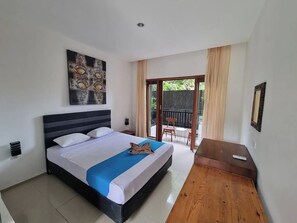 Basic Double Room, Courtyard View | Desk, free WiFi - Mulia Cottage Jimbaran (Jimbaran)