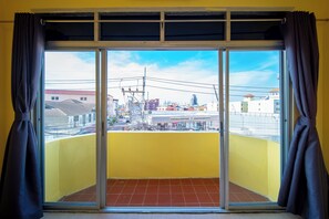 Deluxe tweepersoonskamer, uitzicht op de stad | Terras