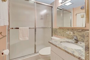 Hårtørrer, håndklæder