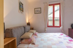 1 bedroom, iron/ironing board, free WiFi, bed sheets - Apartment 'Finsonius Studios 4' with Shared Terrace, Shared Garden and Wi-Fi (Aix-en-Provence)