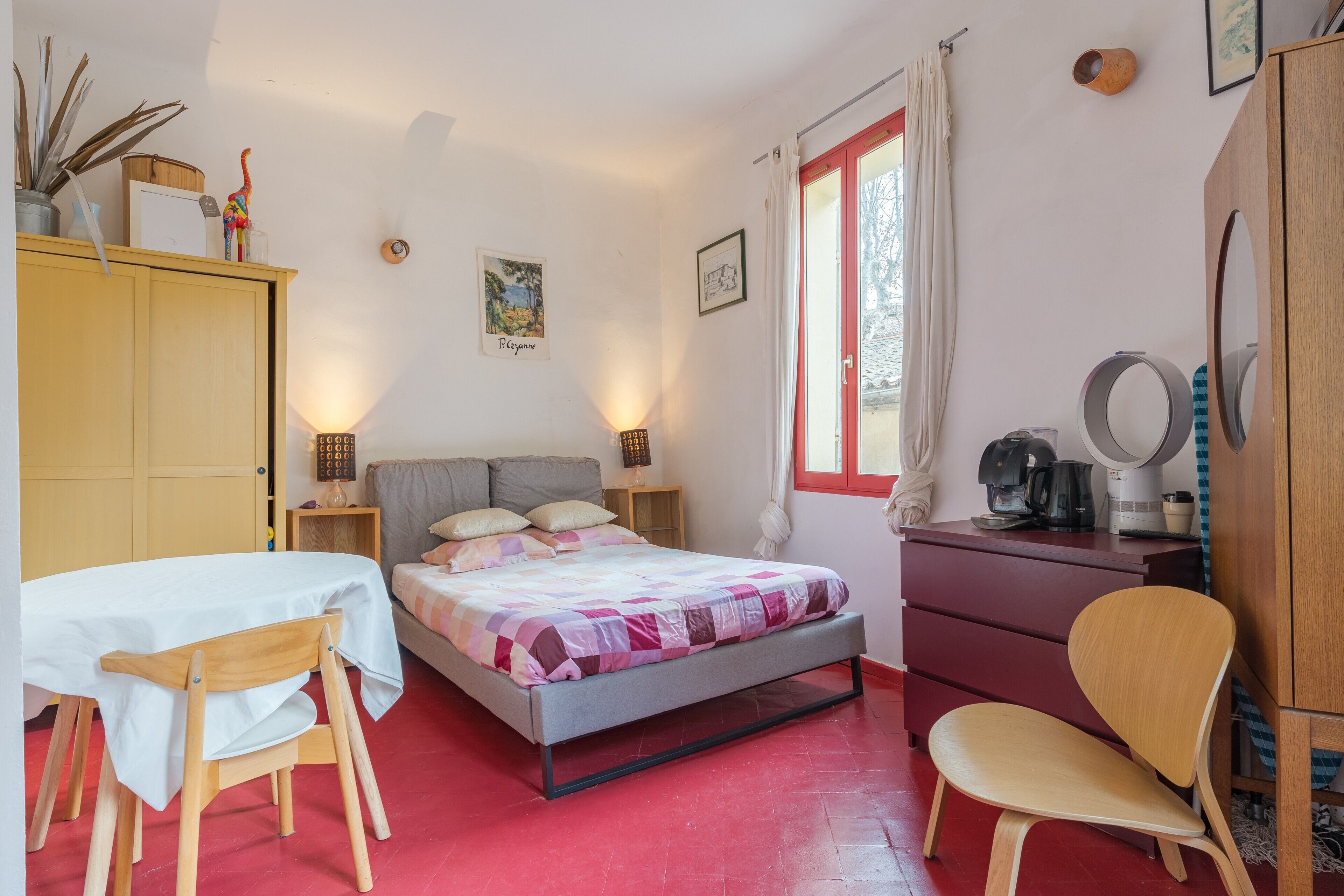 1 camera, ferro/asse da stiro, Wi-Fi gratuito, lenzuola