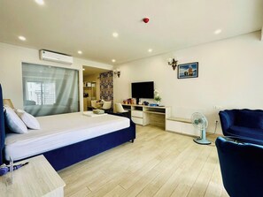 Executive Studio