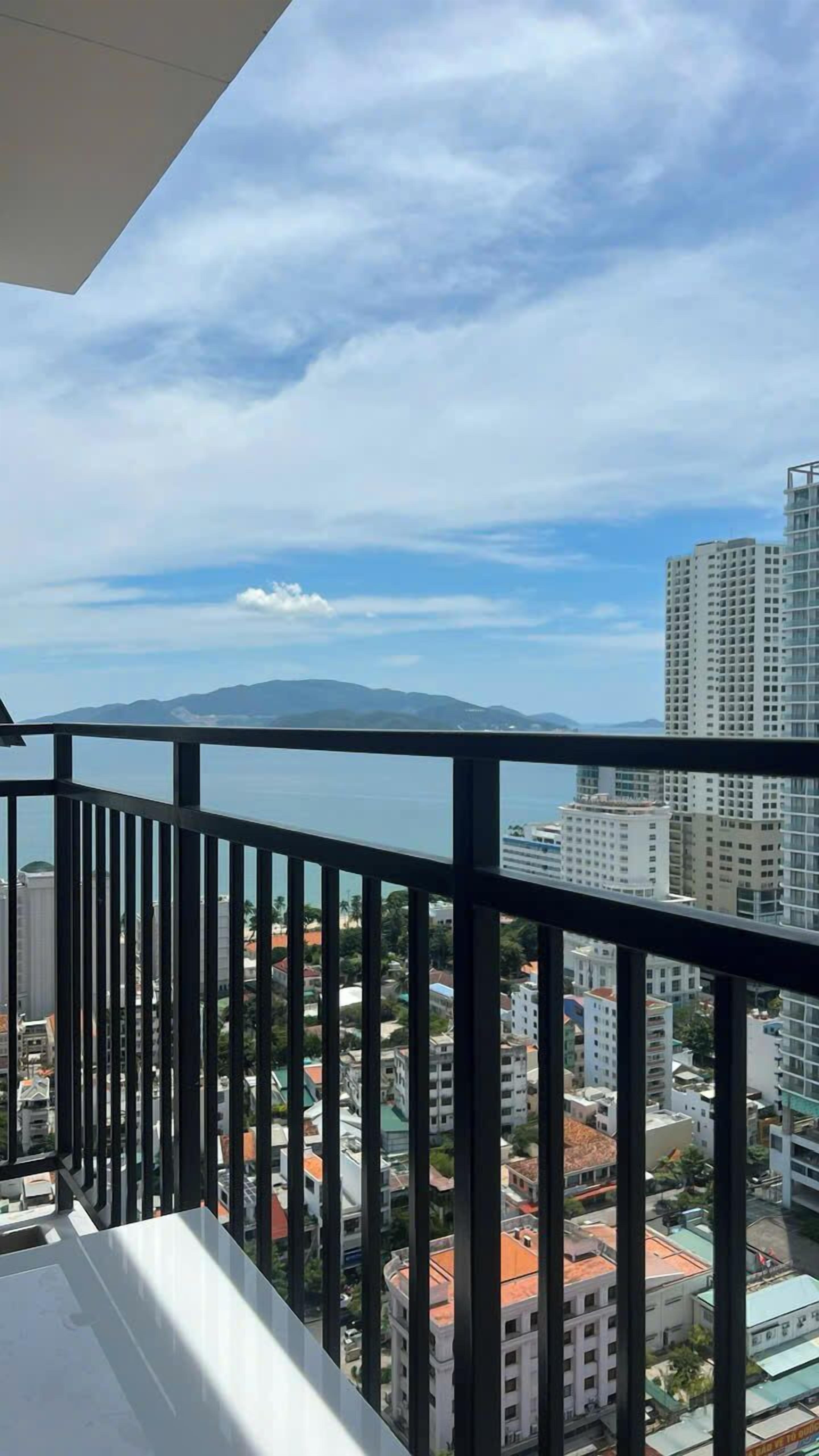 Studio, Partial Ocean View | Egyptian cotton sheets, premium bedding, individually decorated