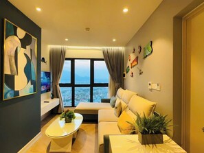 Căn hộ, 2 phòng ngủ, quang cảnh một góc biển | 2 phòng ngủ, bàn, khu vực làm việc phù hợp cho laptop