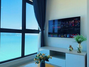 Căn hộ, 2 phòng ngủ, quang cảnh biển | 2 phòng ngủ, bàn, khu vực làm việc phù hợp cho laptop