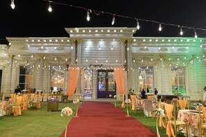 Banquet hall - The Sandalwood By La Carnation (Sohna)