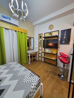 1 bedroom, free WiFi, bed sheets
