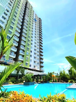 Piscine extérieure, piscine chauffée