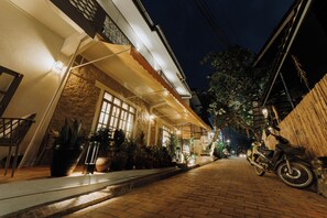 Front of property - Samailaos Residence (Luang Prabang)