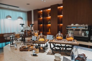 Daily continental breakfast (AED 60 per person)