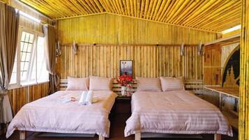 1 bedroom, iron/ironing board, internet, wheelchair access