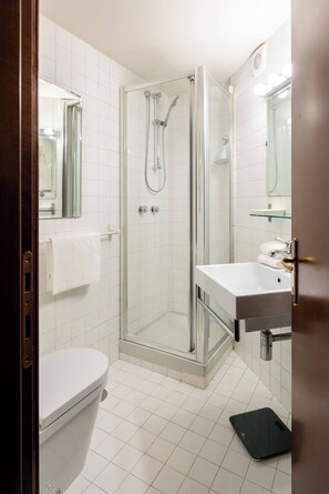 Hair dryer, towels