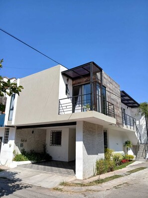 Front of property - Cozy Apartment with 2 Bedrooms in Tepic (Tepic)