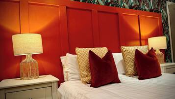 House | 4 bedrooms, iron/ironing board, free WiFi, bed sheets