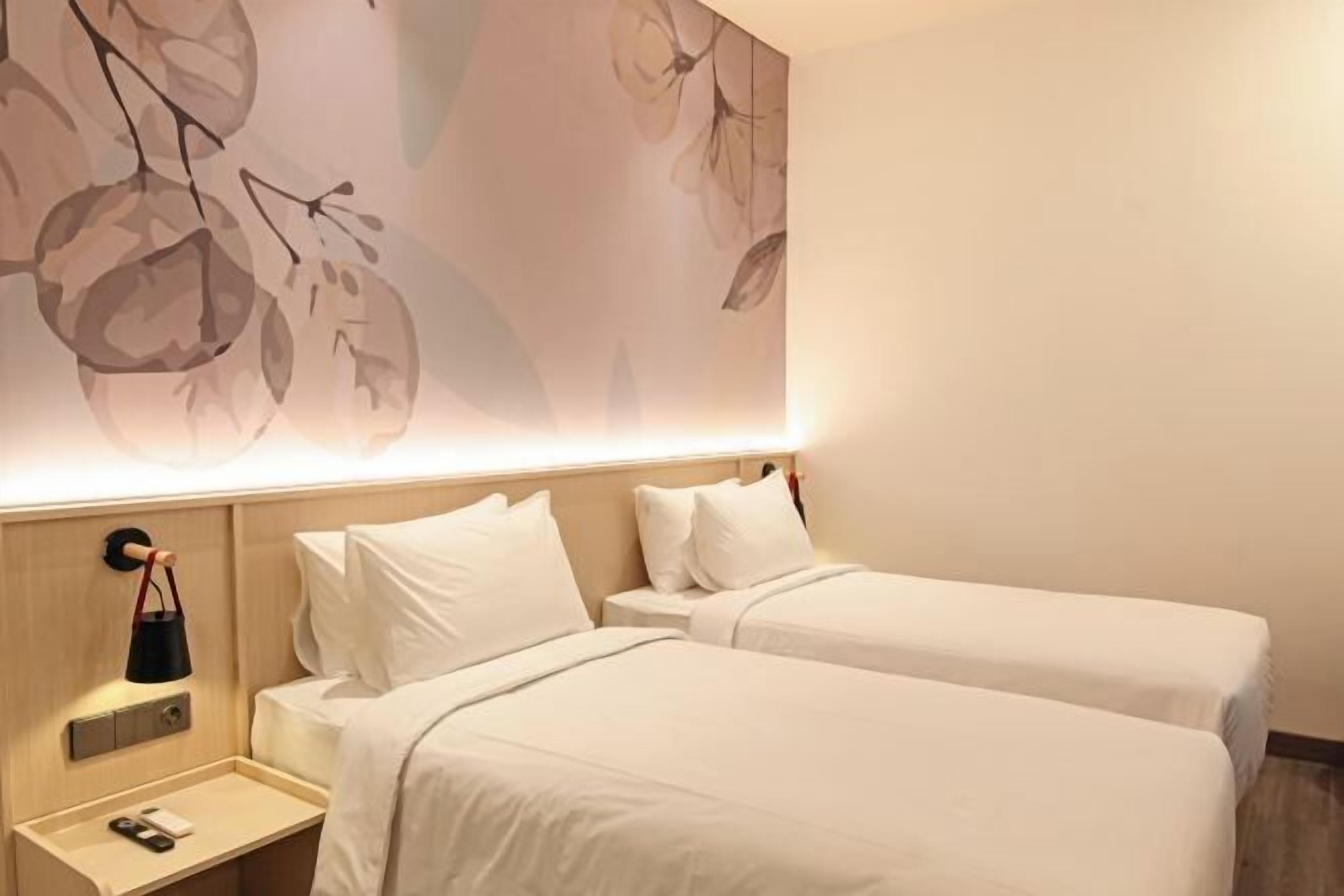 Desk, laptop workspace, free WiFi