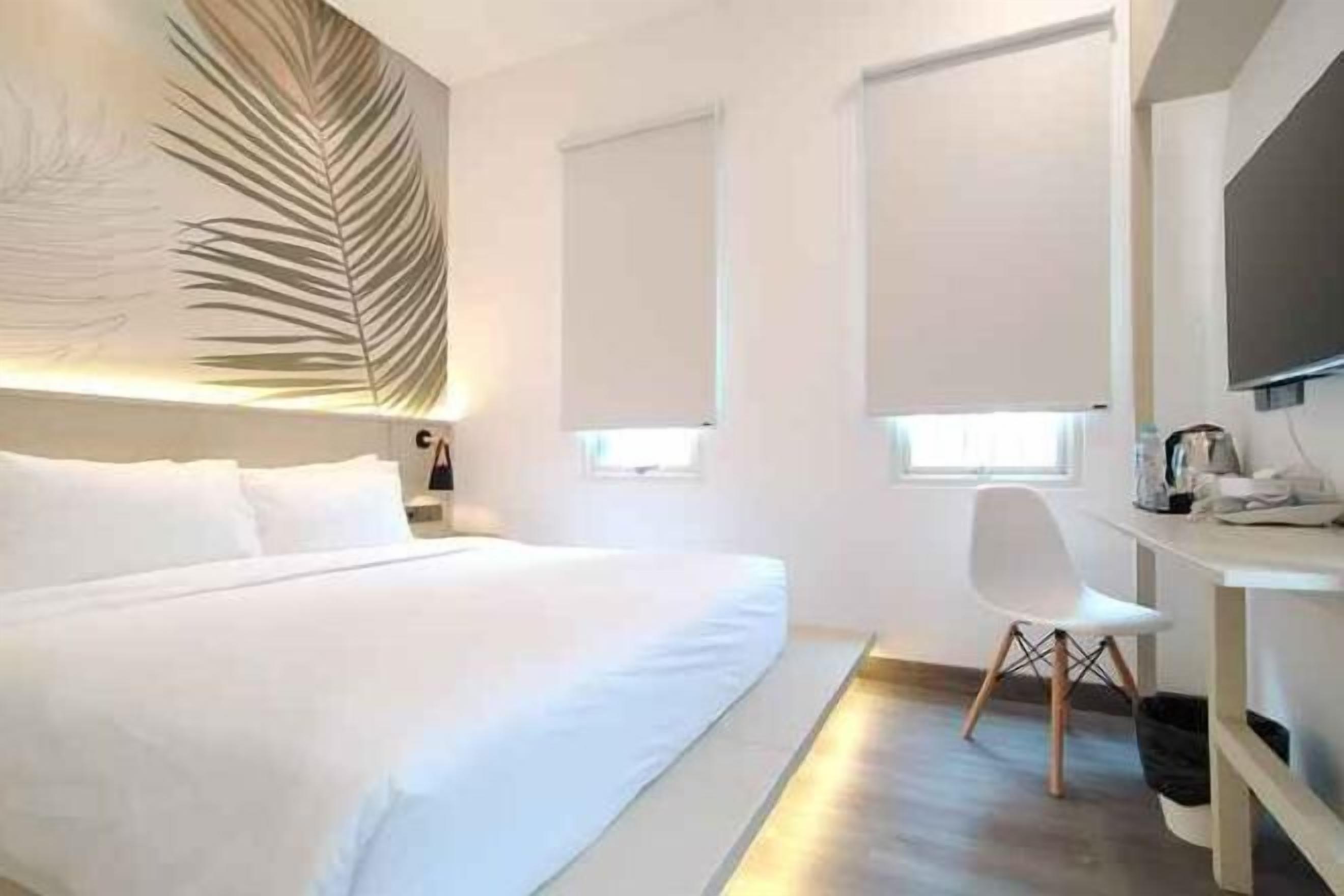 Skrivbord, arbetsyta för laptop och gratis wi-fi