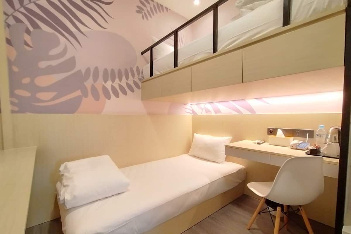 Habitación estándar con 2 camas individuales | Escritorio, espacio para trabajar con un portátil, wifi gratis