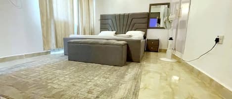 1 bedroom, iron/ironing board, WiFi