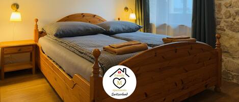 2 habitaciones, tabla de planchar con plancha, wifi y ropa de cama