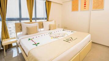 Free WiFi, bed sheets