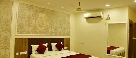 Escriptori i espai de treball apte per a portàtils