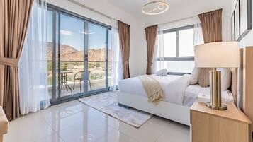 3 bedrooms, in-room safe, iron/ironing board, free WiFi