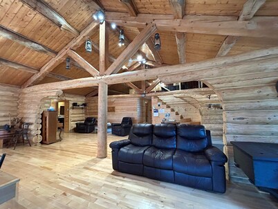 Le Forestier Private SPA/Billiard table/Foyer *6 rooms