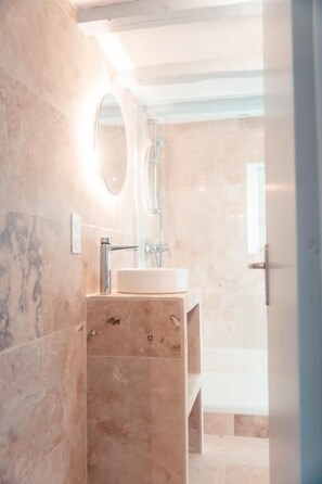 Dusche, Haartrockner