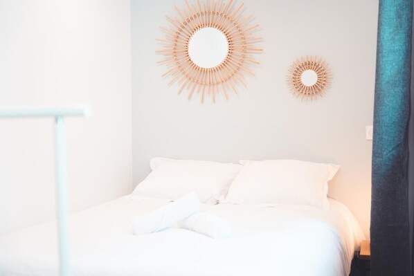 1 bedroom, iron/ironing board, travel cot, free WiFi - Le Colimaçon - Half-timbered house (Tours)