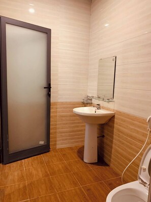 House, 3 Bedrooms, Smoking | Bathroom - Scent House - Village (Da Lat)