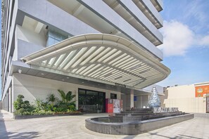 Exterior - Wealth Mansion (Phnom Penh)