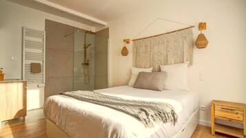 Classic Room, Non Smoking, Pool View | Premium bedding, soundproofing, iron/ironing board, free WiFi