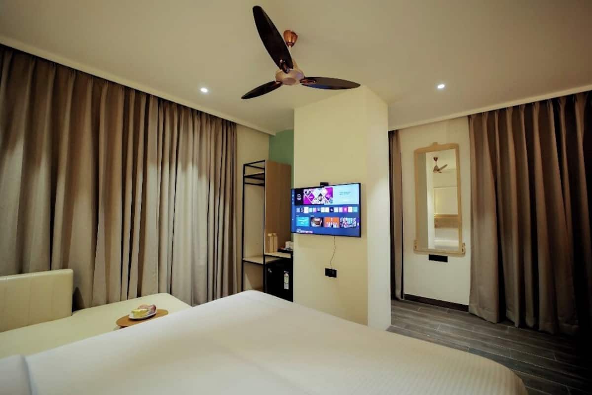 Luxury-Suite, Balkon, Bergblick | 1 Schlafzimmer, schallisolierte Zimmer, kostenloses WLAN