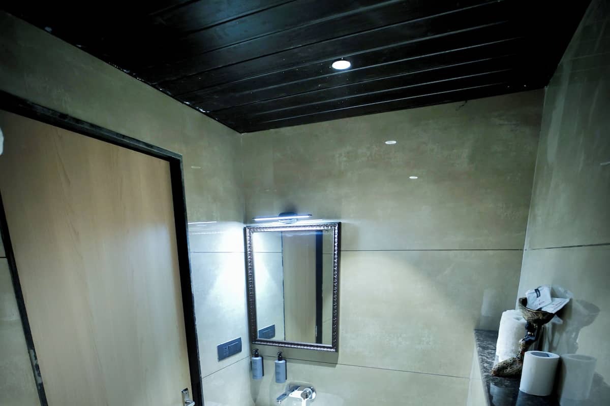 Premium-Doppelzimmer, Balkon, Bergblick | 1 Schlafzimmer, schallisolierte Zimmer, kostenloses WLAN
