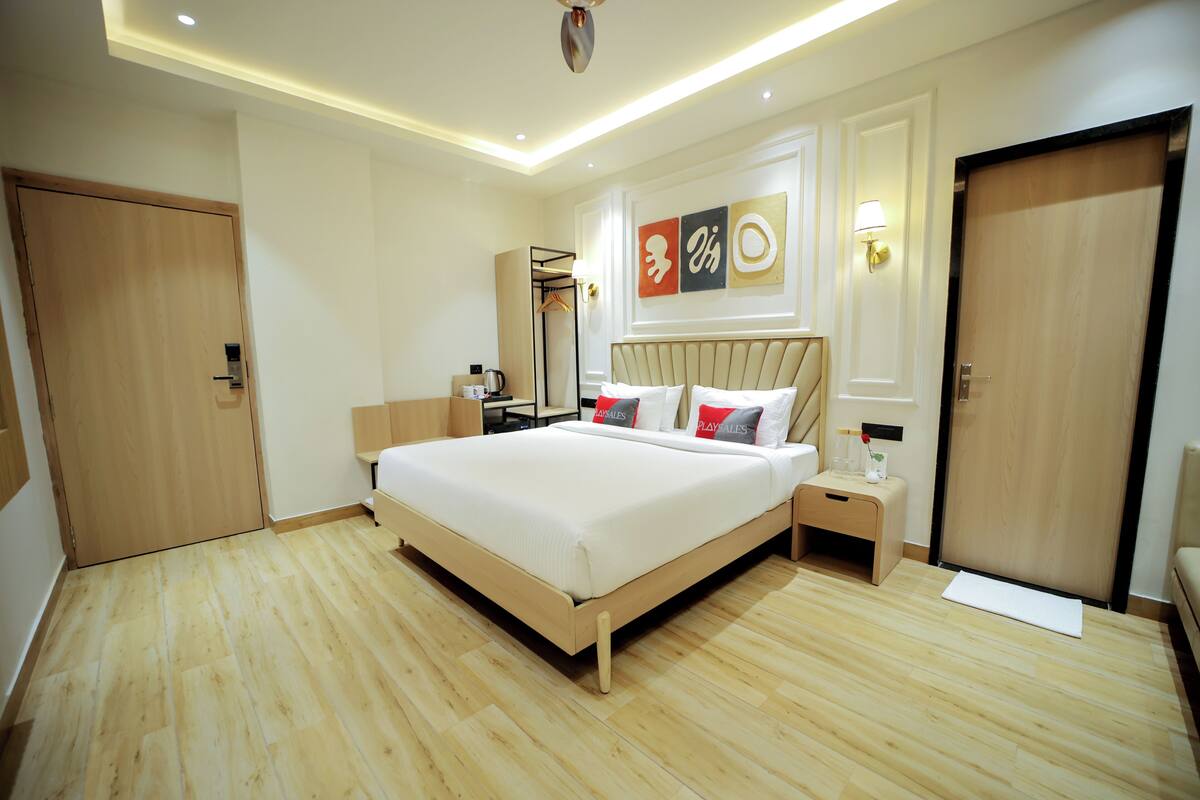 Habitación Premium doble, balcón, vistas a la montaña | 1 dormitorio, sistema de insonorización, wifi gratis