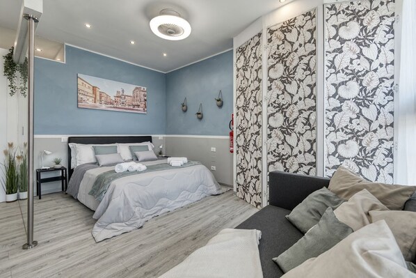 1 slaapkamer, een strijkplank/strijkijzer, wifi, beddengoed