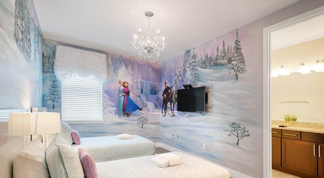 9 bedrooms, in-room safe, iron/ironing board, WiFi (free)
