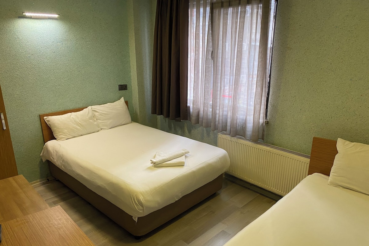 Soundproofing, free WiFi, bed sheets